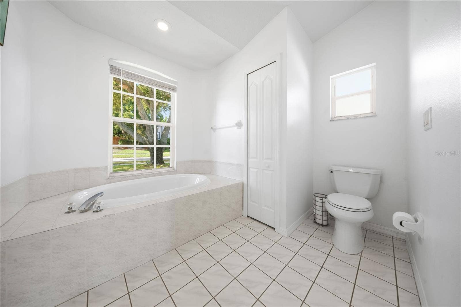3937 LAKE SHORE DRIVE, Palm Harbor, FL 34684 3937 LAKE SHORE DRIVE, Palm Harbor, FL 34684