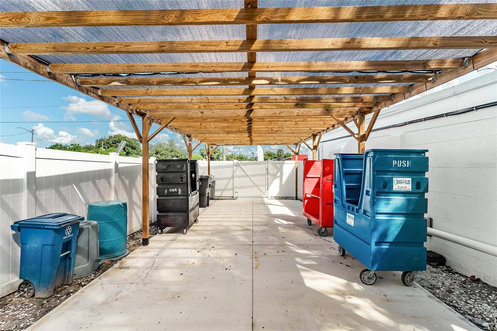 1412 57TH AVENUE E, Bradenton, FL 34203