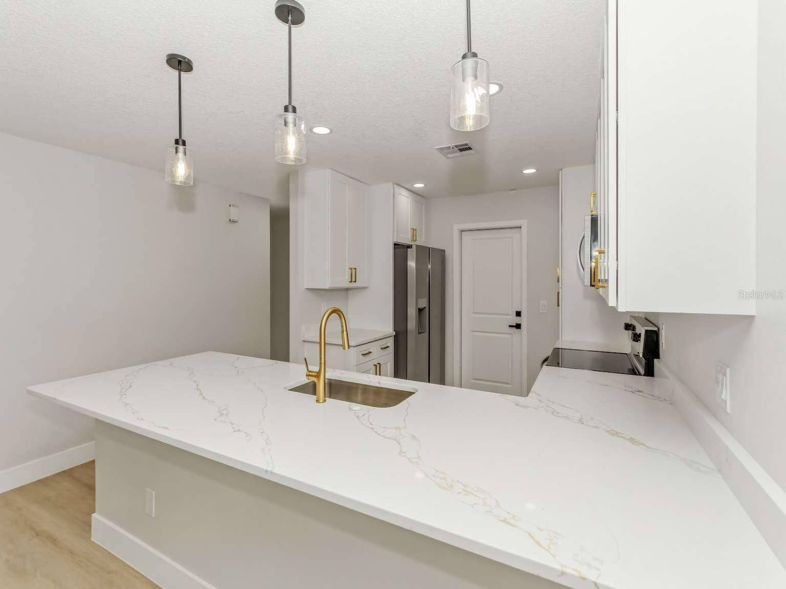 3058 GRACELAND COURT, Orlando, FL 32812 3058 GRACELAND COURT, Orlando, FL 32812
