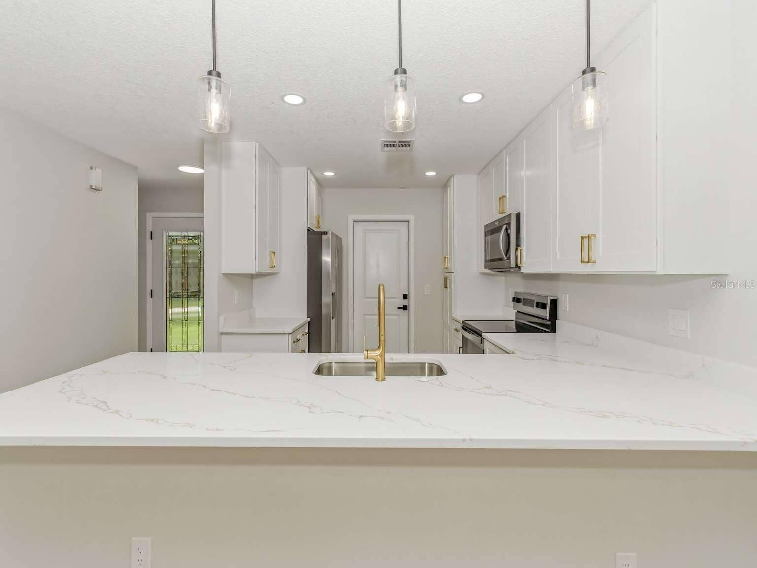 3058 GRACELAND COURT, Orlando, FL 32812 3058 GRACELAND COURT, Orlando, FL 32812