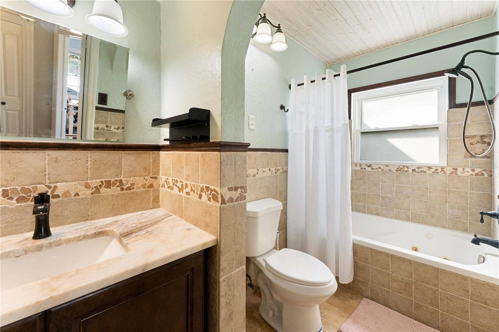 214 39TH AVENUE NE, St Petersburg, FL 33703 214 39TH AVENUE NE, St Petersburg, FL 33703