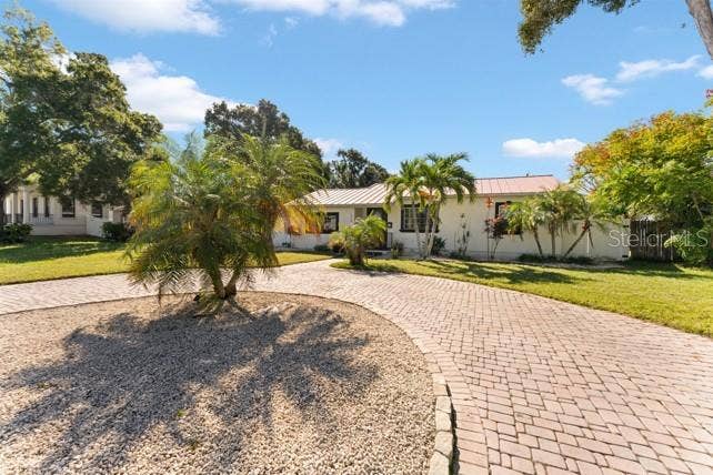 214 39TH AVENUE NE, St Petersburg, FL 33703 214 39TH AVENUE NE, St Petersburg, FL 33703