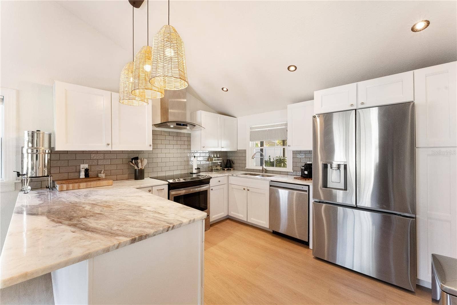 214 39TH AVENUE NE, St Petersburg, FL 33703 214 39TH AVENUE NE, St Petersburg, FL 33703