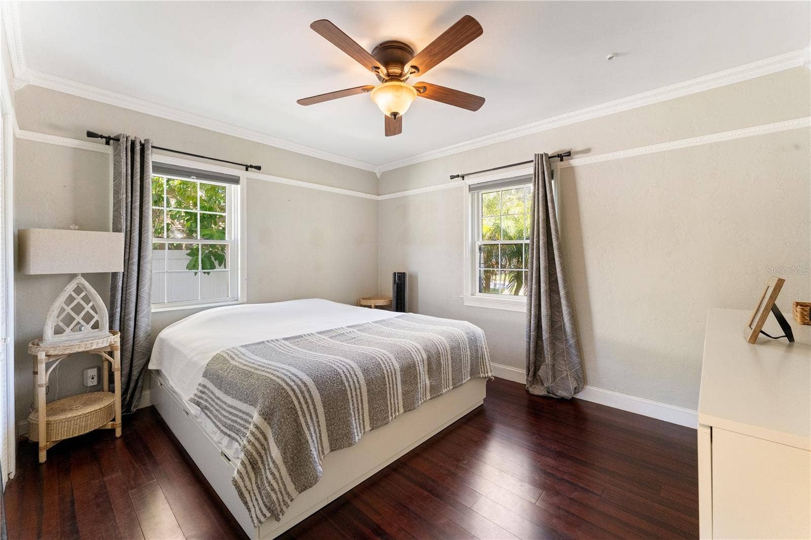 214 39TH AVENUE NE, St Petersburg, FL 33703 214 39TH AVENUE NE, St Petersburg, FL 33703