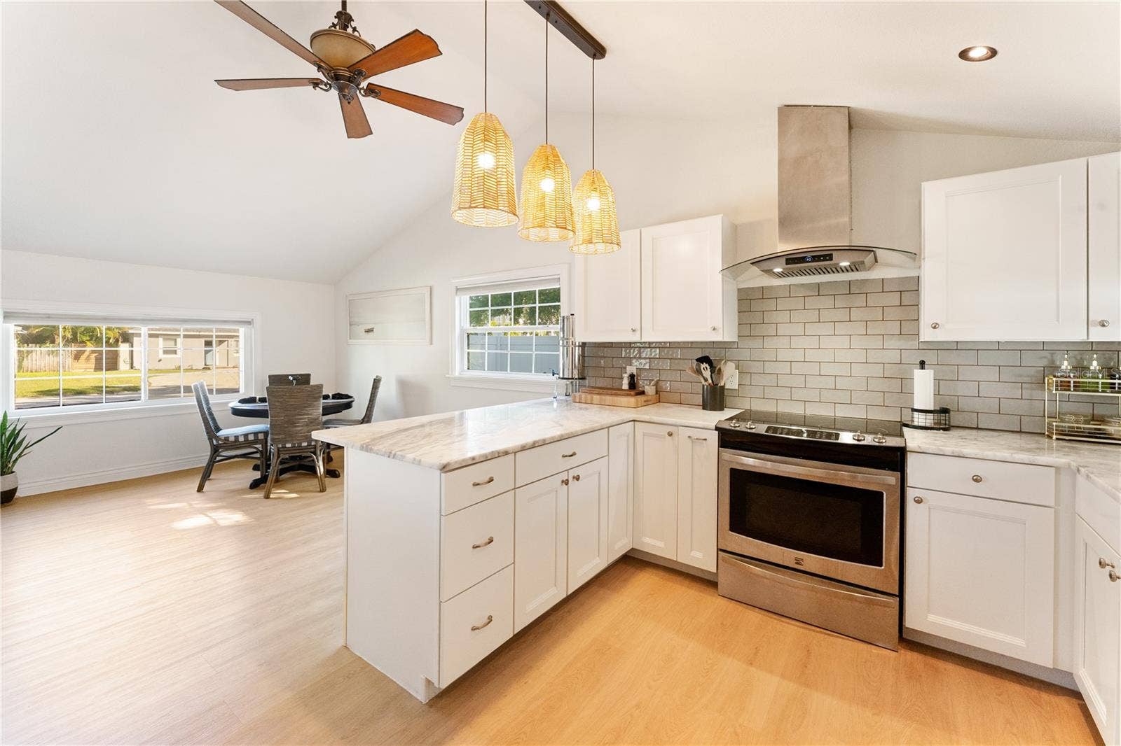 214 39TH AVENUE NE, St Petersburg, FL 33703 214 39TH AVENUE NE, St Petersburg, FL 33703
