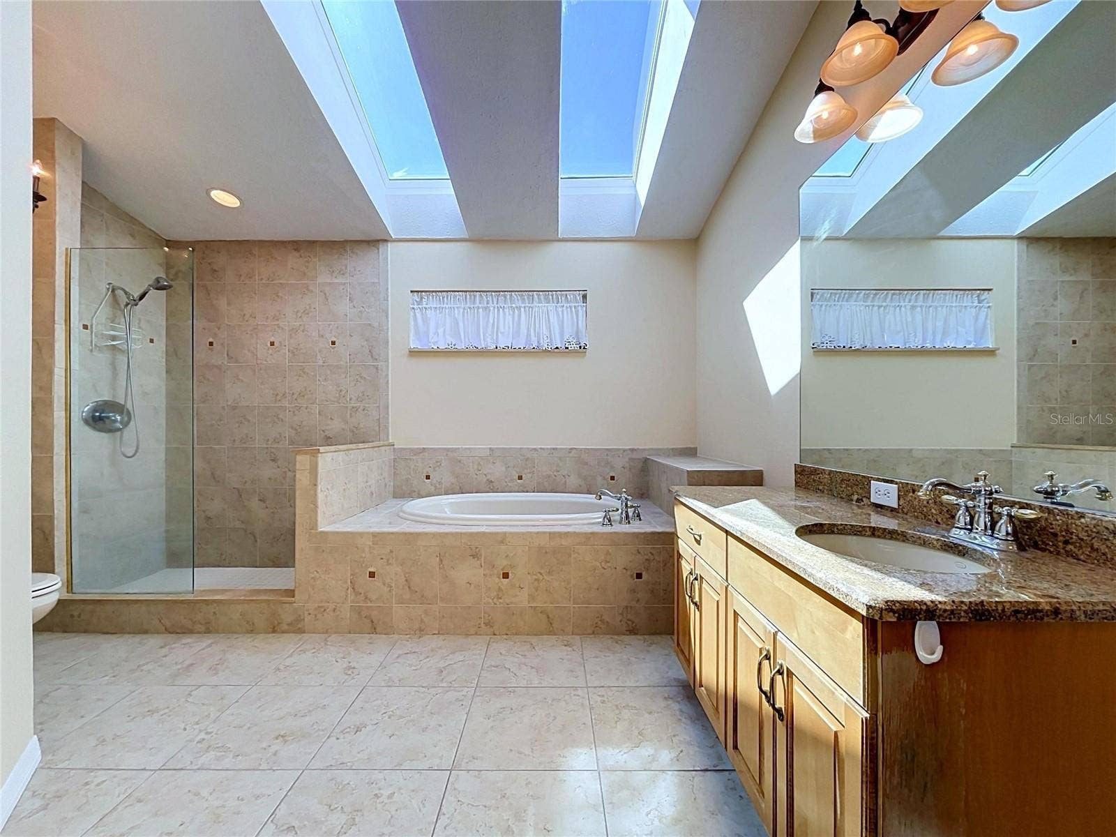 Primary bath