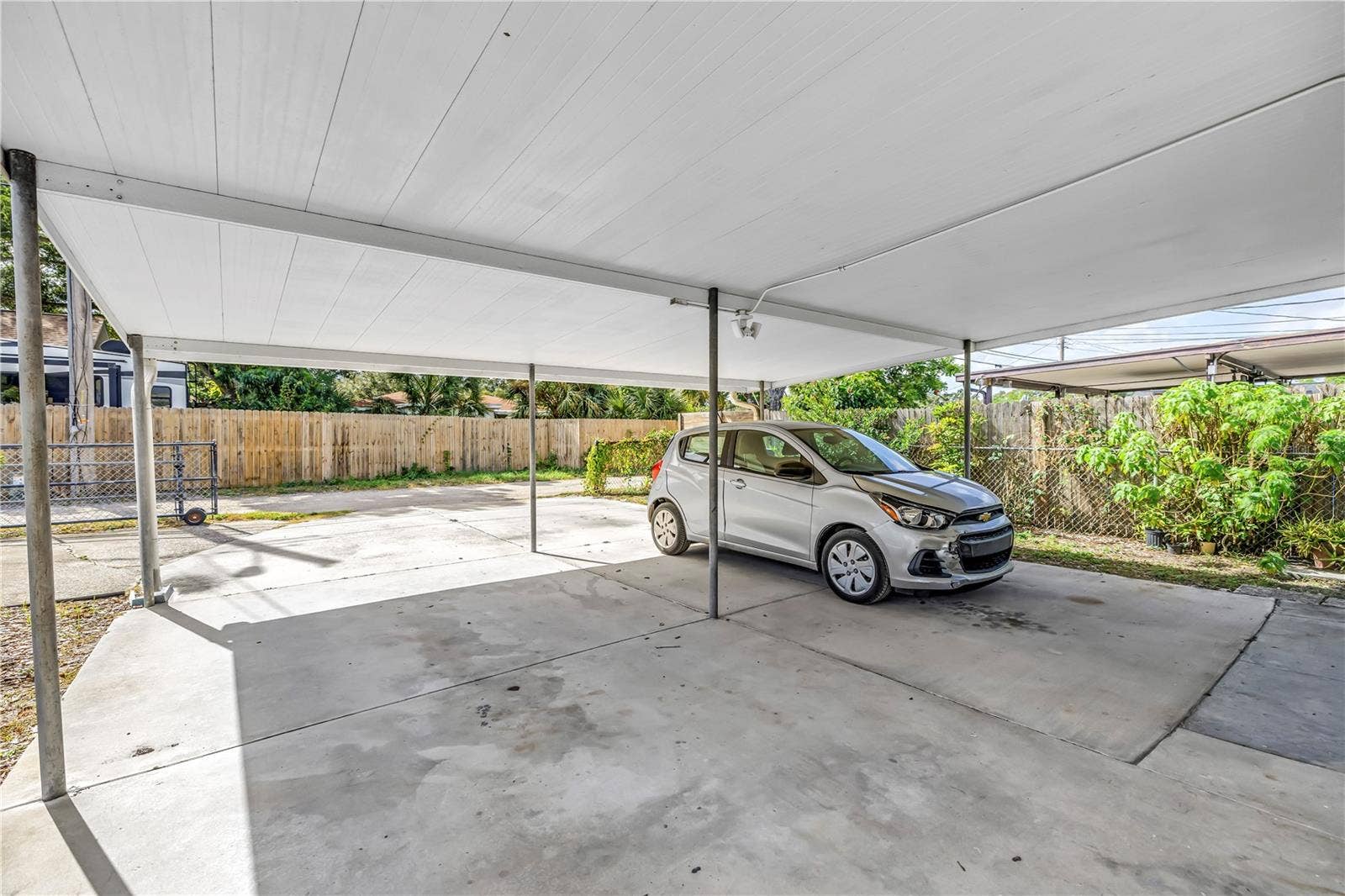 2450 37TH AVENUE N, St Petersburg, FL 33713