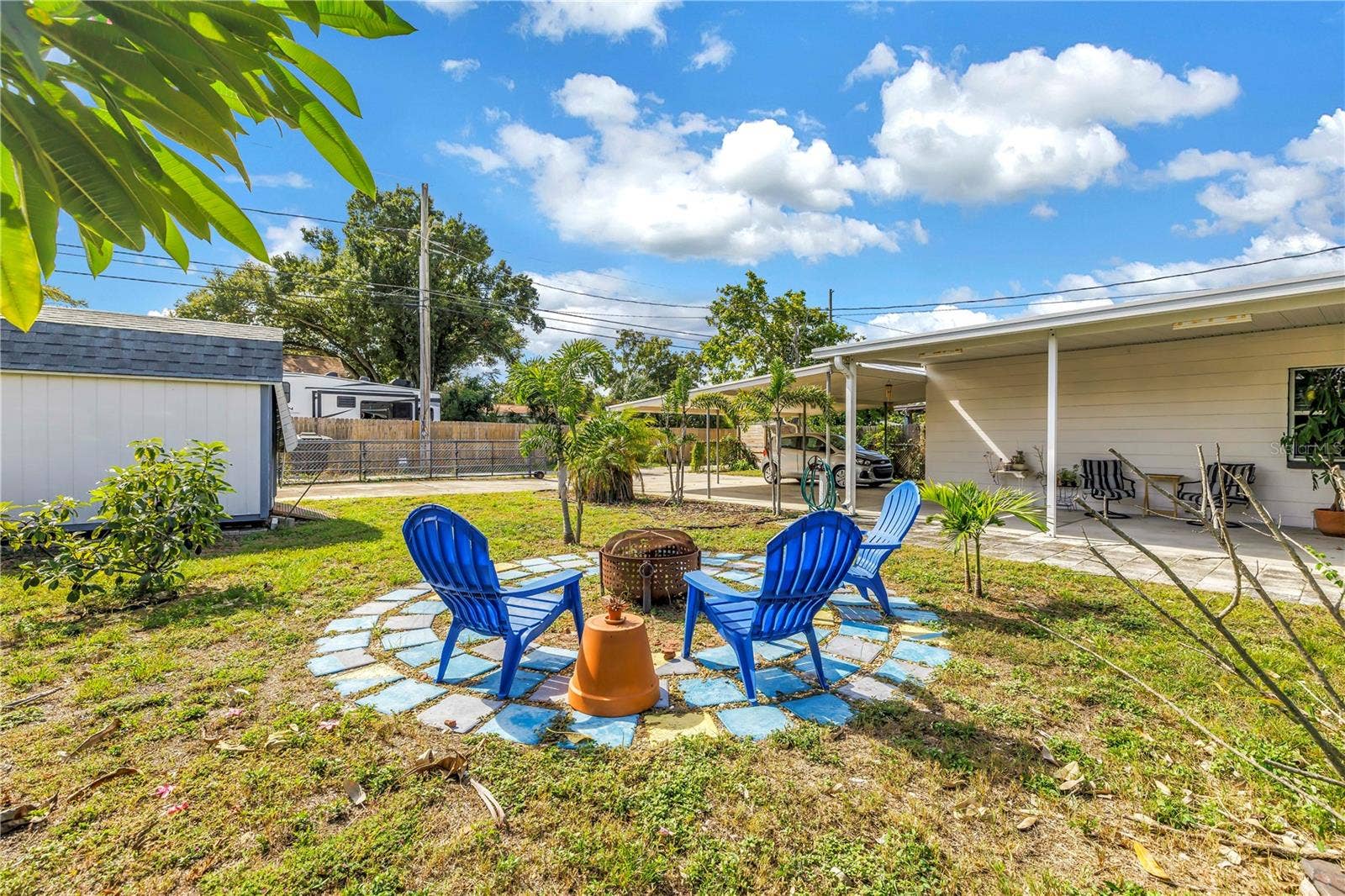 2450 37TH AVENUE N, St Petersburg, FL 33713