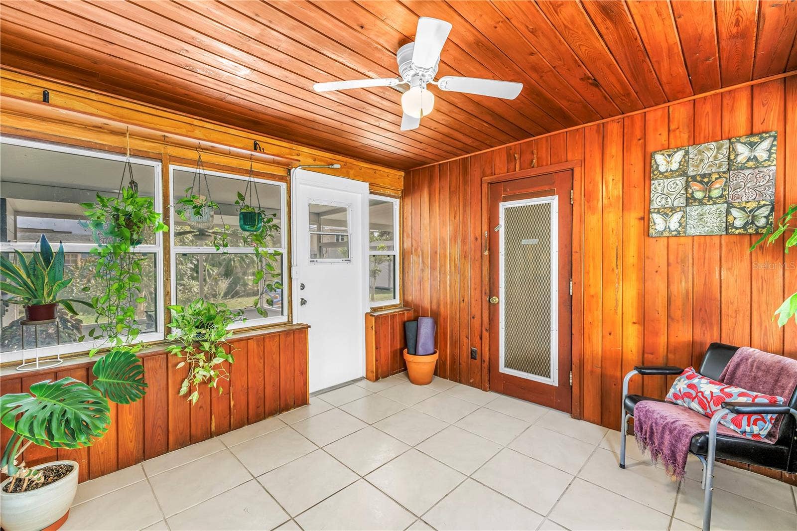 2450 37TH AVENUE N, St Petersburg, FL 33713