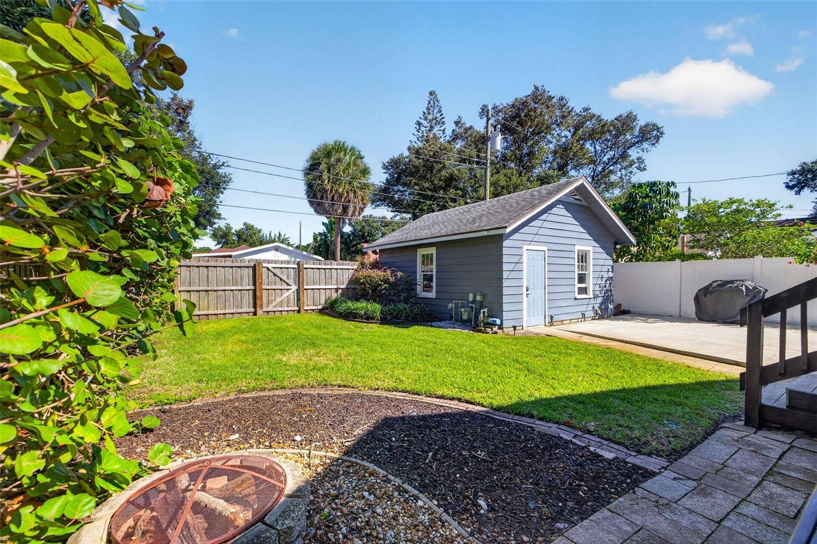 845 28TH AVENUE N, St Petersburg, FL 33704