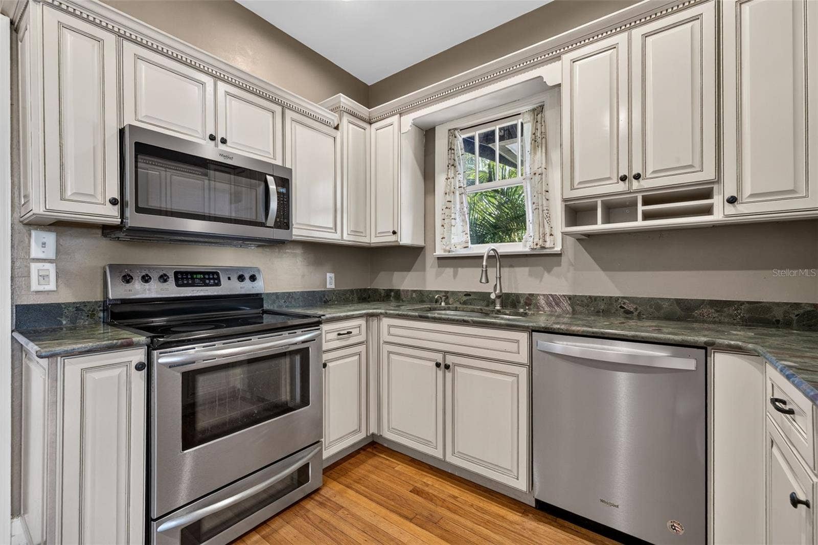 845 28TH AVENUE N, St Petersburg, FL 33704