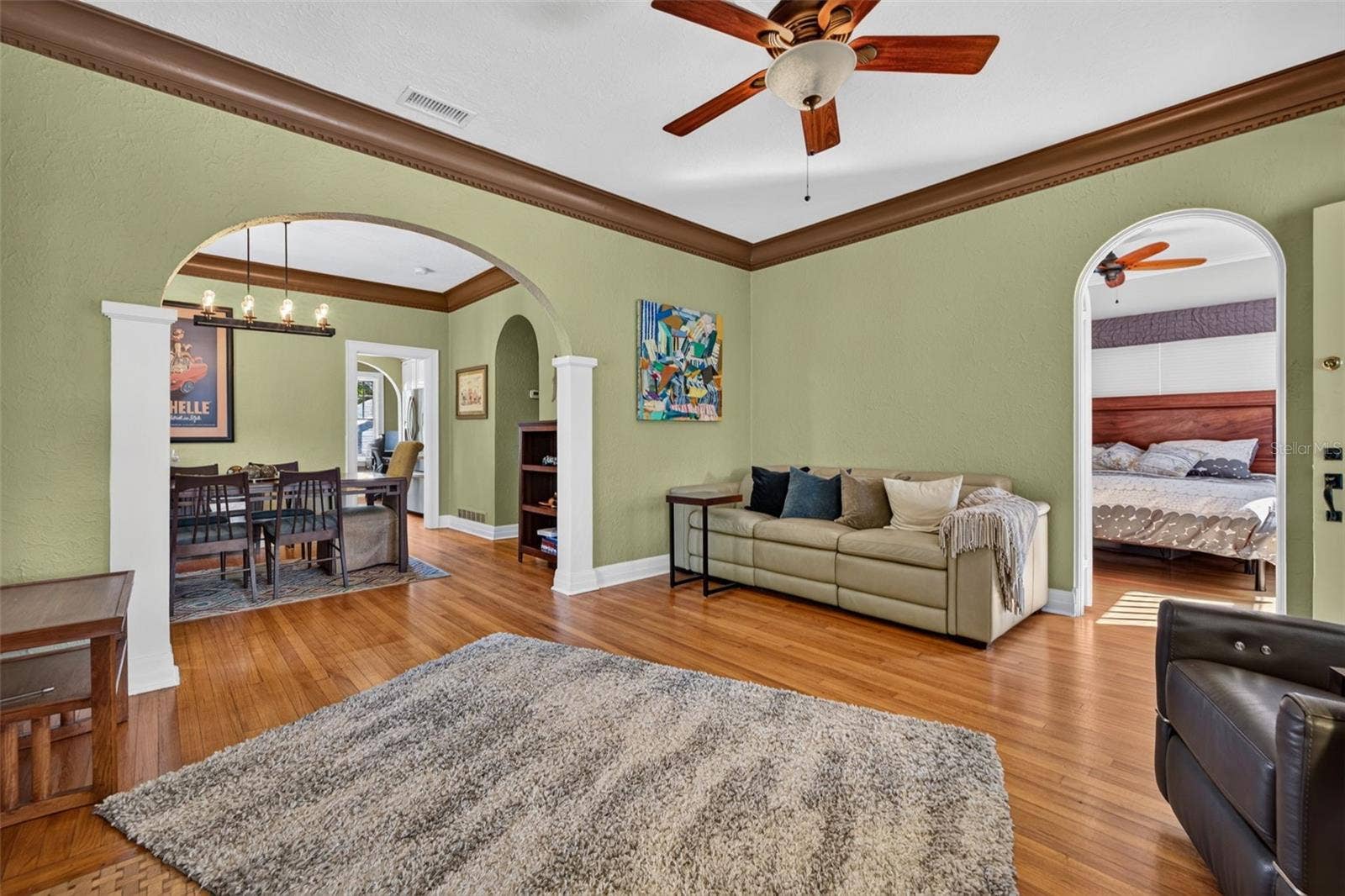 845 28TH AVENUE N, St Petersburg, FL 33704