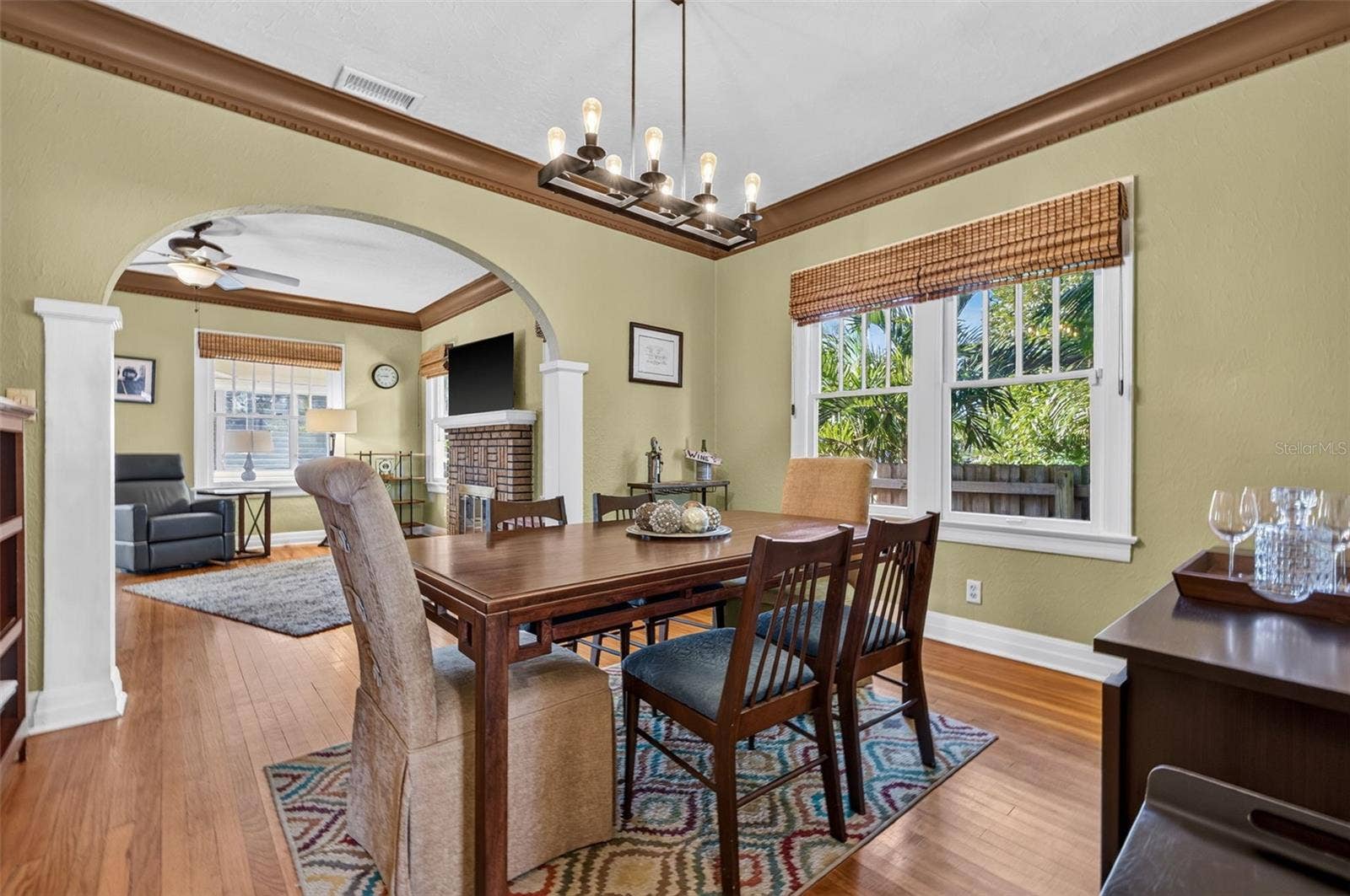 845 28TH AVENUE N, St Petersburg, FL 33704