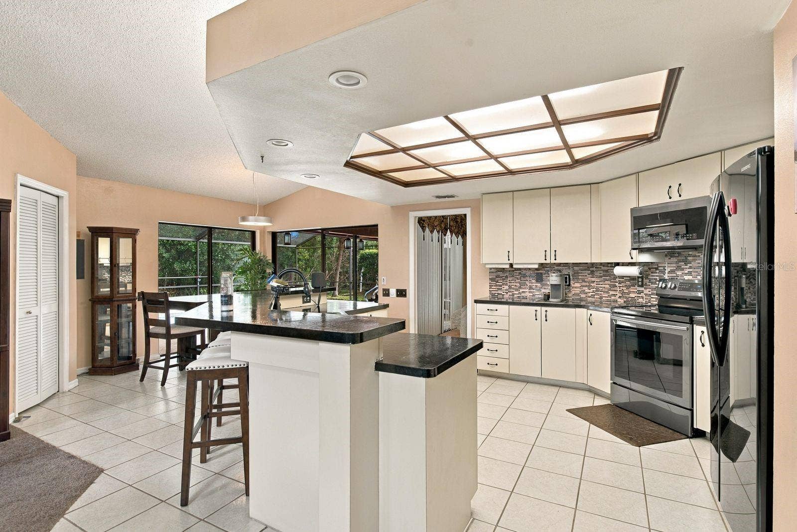537 CENTERWOOD DRIVE, Tarpon Springs, FL 34688