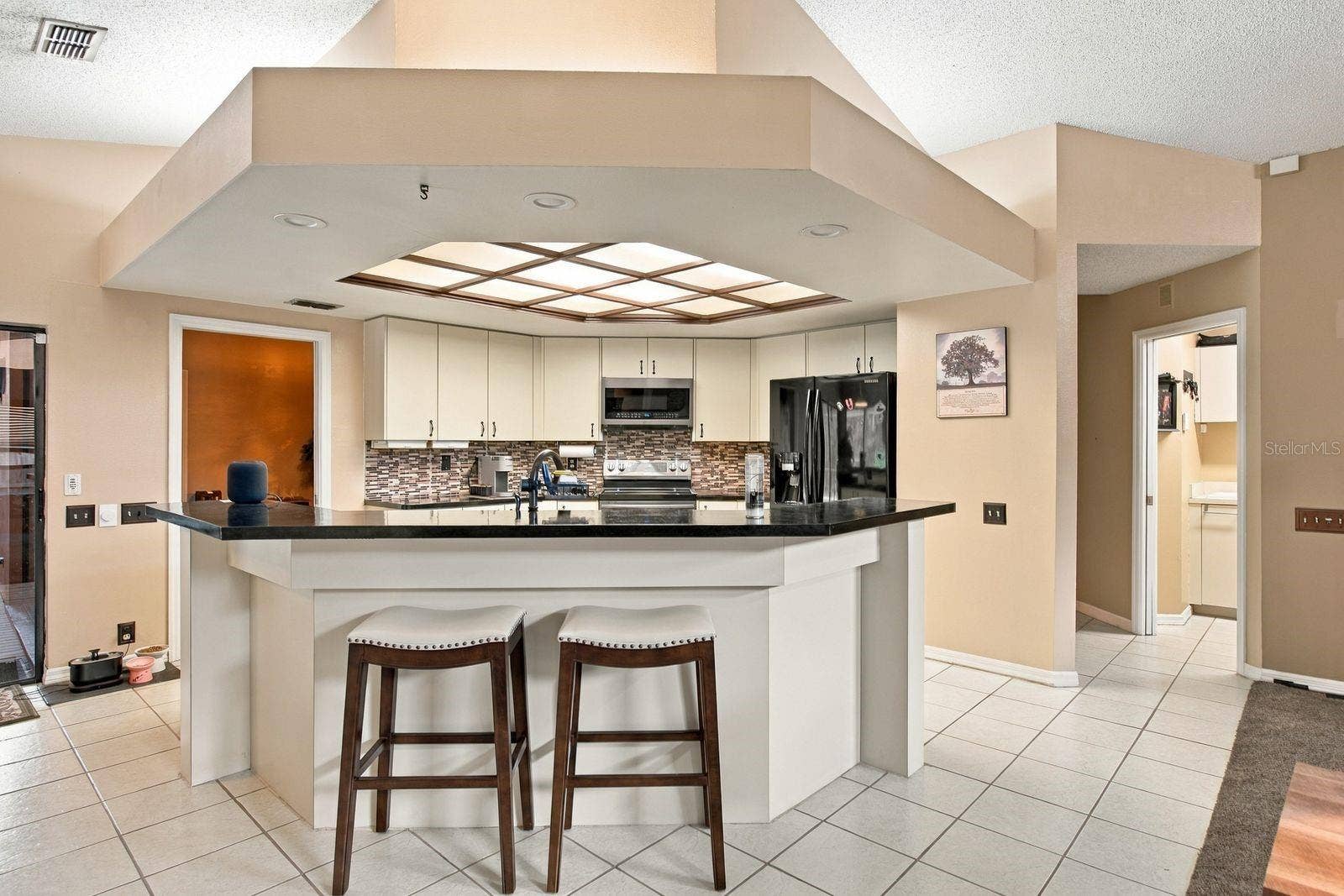 537 CENTERWOOD DRIVE, Tarpon Springs, FL 34688