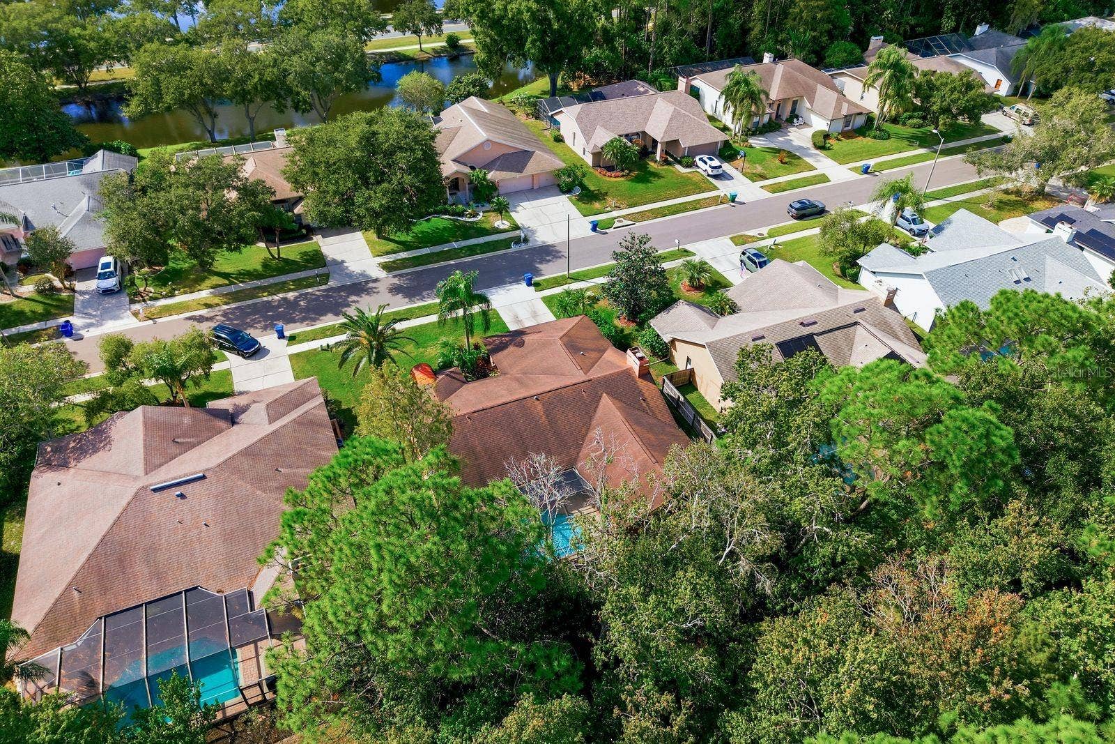 537 CENTERWOOD DRIVE, Tarpon Springs, FL 34688