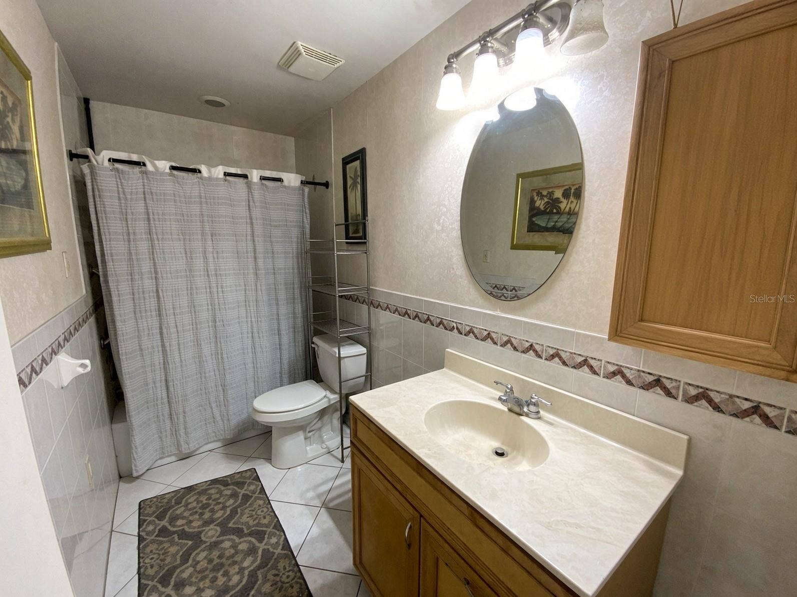 10569 DIXON DRIVE, Seminole, FL 33772 Bathroom