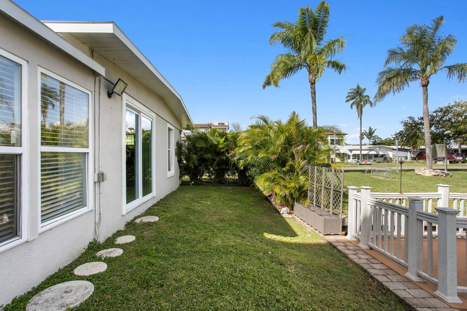 191 175TH AVENUE E, Redington Shores, FL 33708
