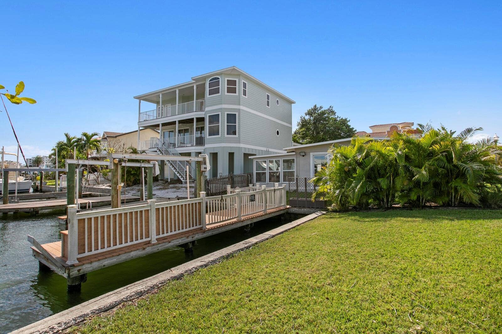191 175TH AVENUE E, Redington Shores, FL 33708