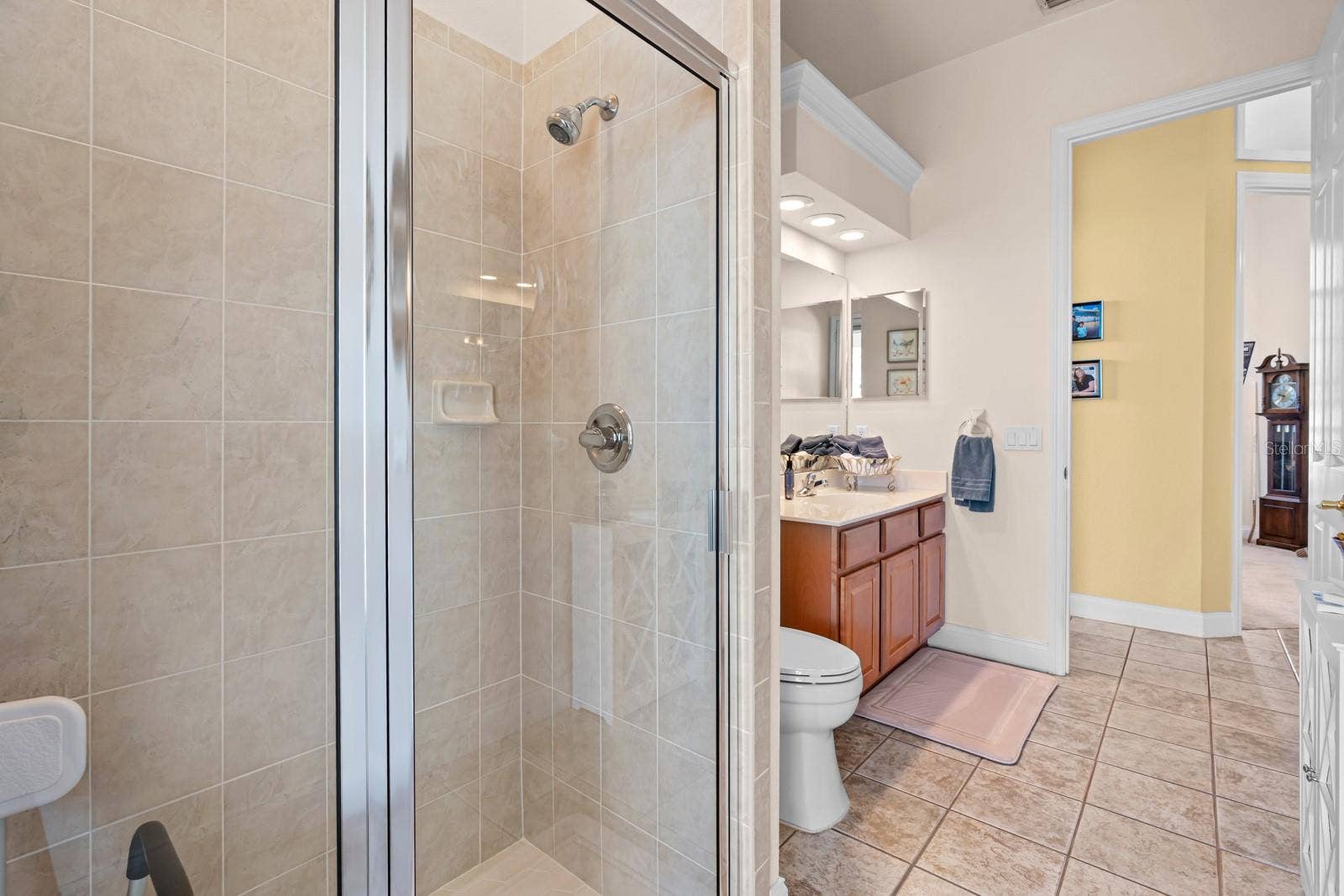 2751 HUNTINGTON HILLS DRIVE, Lakeland, FL 33810 2751 HUNTINGTON HILLS DRIVE, Lakeland, FL 33810