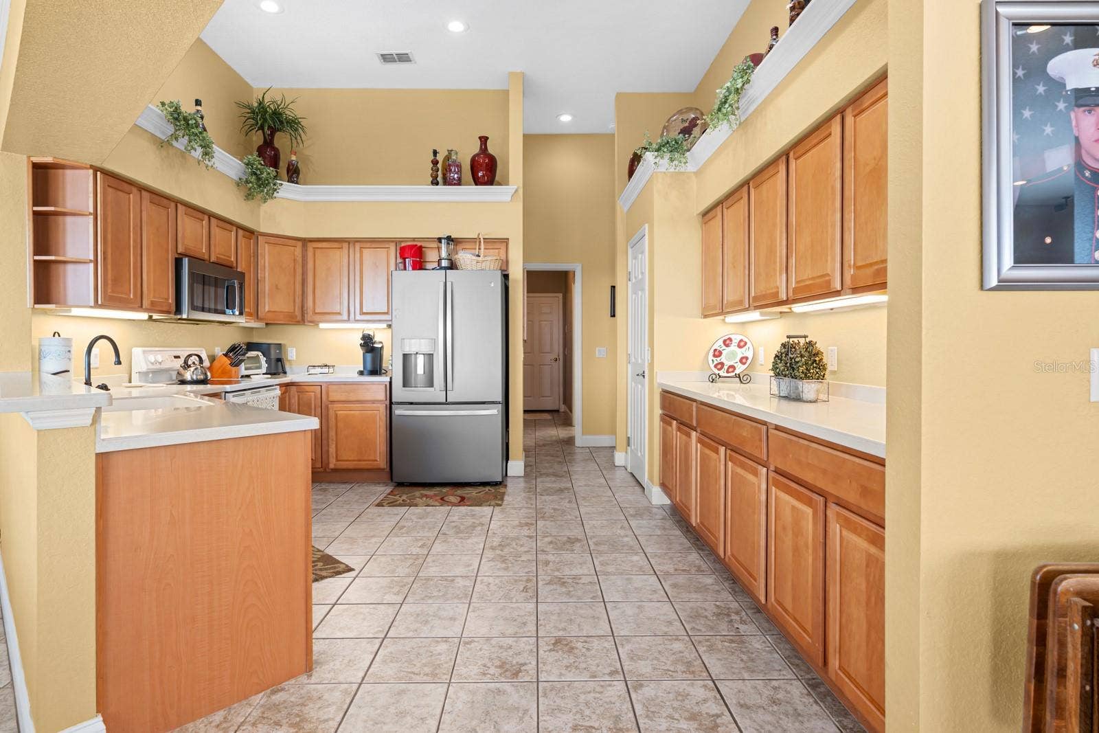 2751 HUNTINGTON HILLS DRIVE, Lakeland, FL 33810 2751 HUNTINGTON HILLS DRIVE, Lakeland, FL 33810