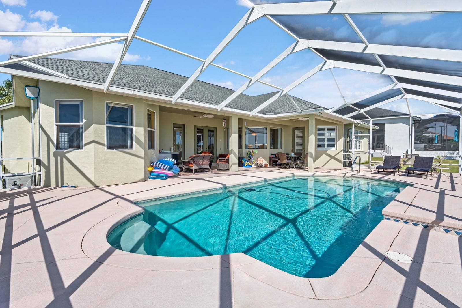 2751 HUNTINGTON HILLS DRIVE, Lakeland, FL 33810 2751 HUNTINGTON HILLS DRIVE, Lakeland, FL 33810