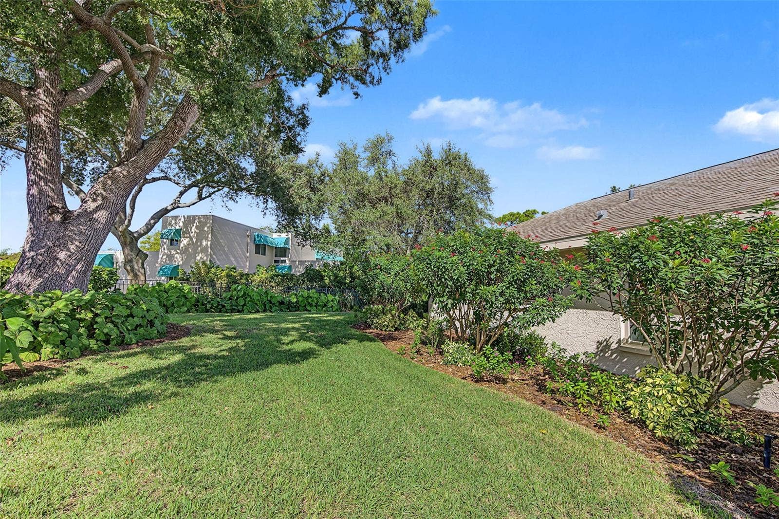2334 TIVERTON COURT, Dunedin, FL 34698 2334 TIVERTON COURT, Dunedin, FL 34698