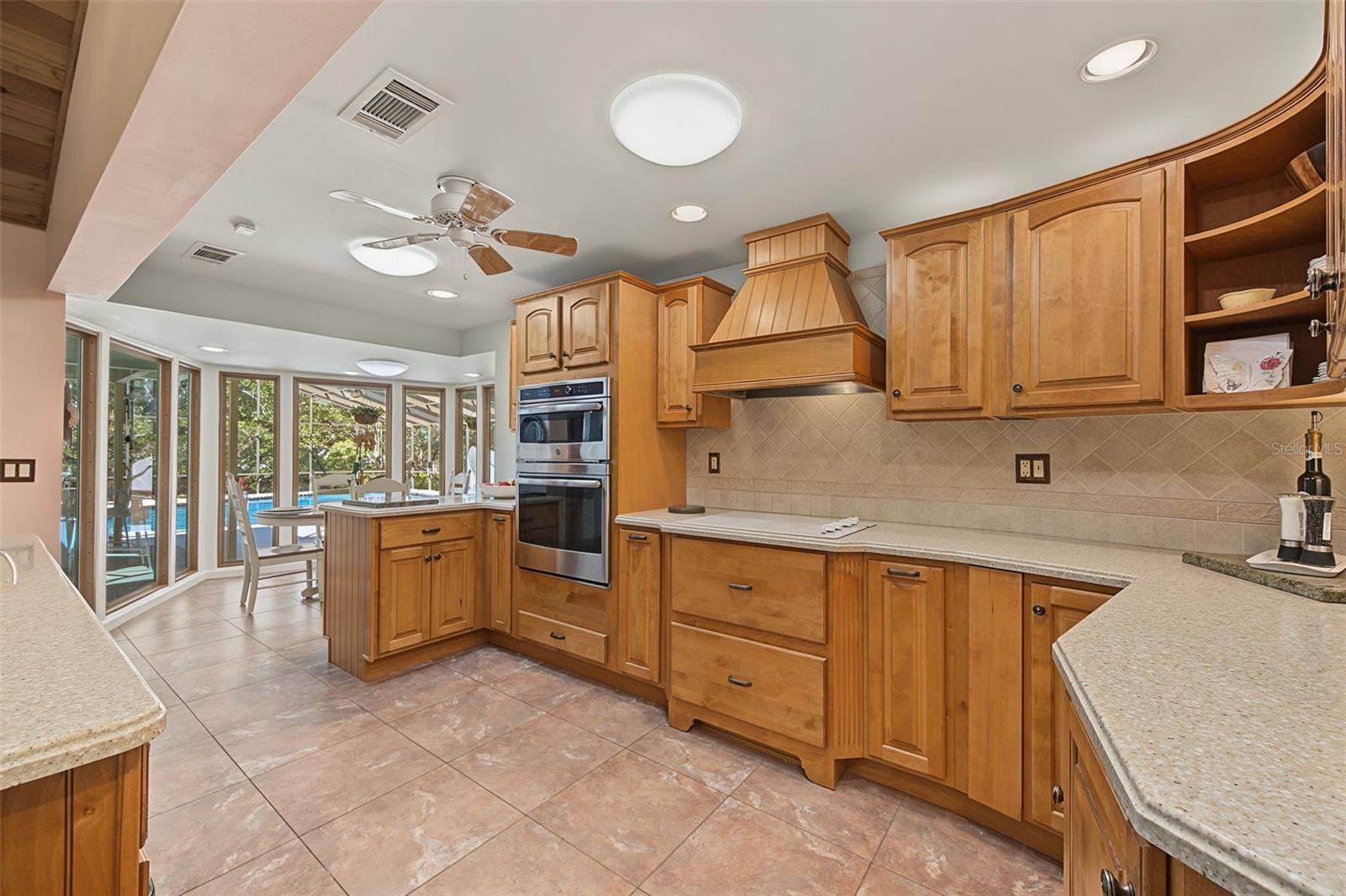 2334 TIVERTON COURT, Dunedin, FL 34698 2334 TIVERTON COURT, Dunedin, FL 34698