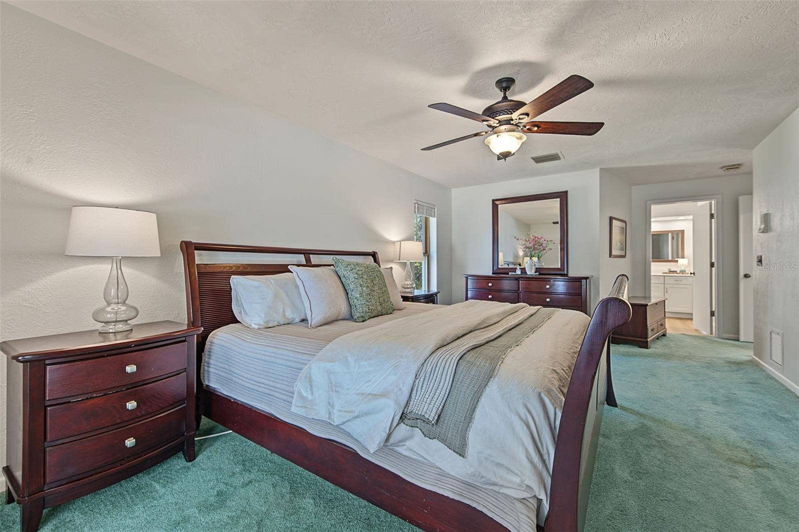 2334 TIVERTON COURT, Dunedin, FL 34698 2334 TIVERTON COURT, Dunedin, FL 34698
