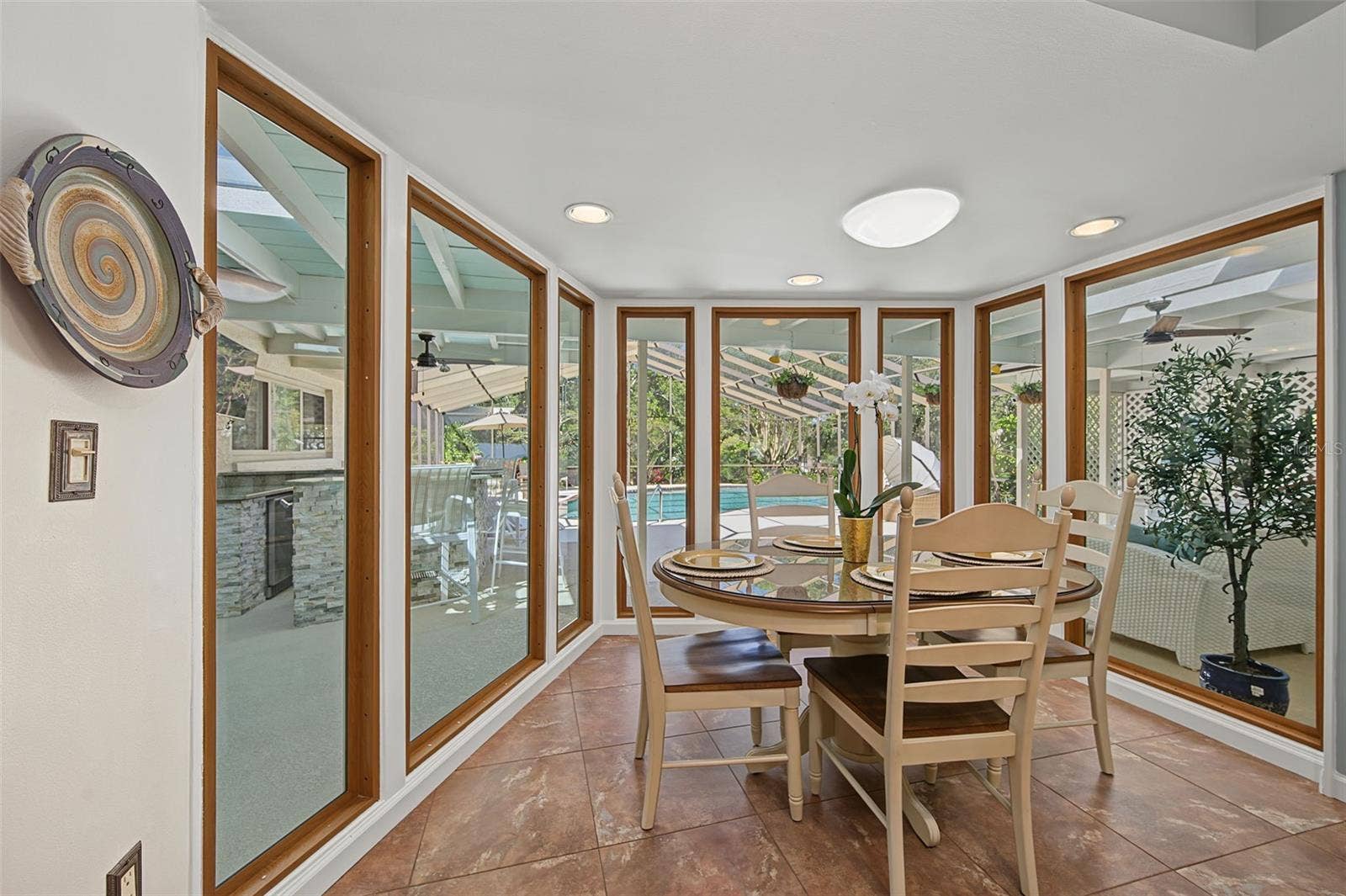 2334 TIVERTON COURT, Dunedin, FL 34698 2334 TIVERTON COURT, Dunedin, FL 34698