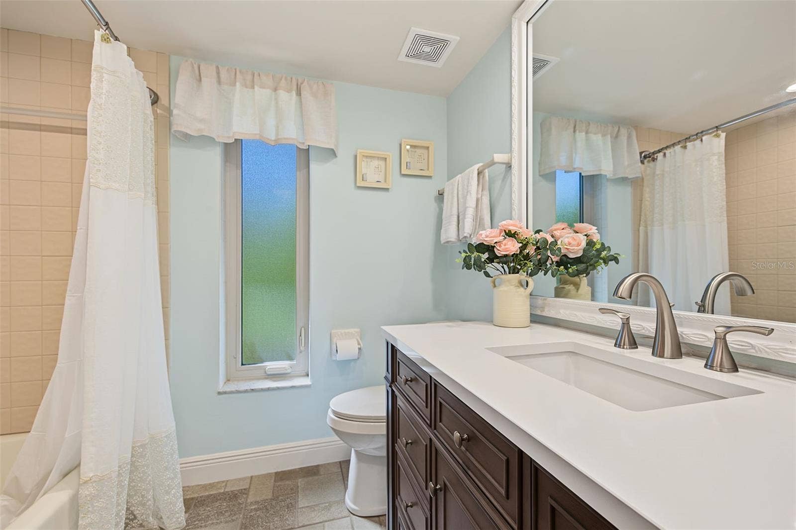 2334 TIVERTON COURT, Dunedin, FL 34698 2334 TIVERTON COURT, Dunedin, FL 34698