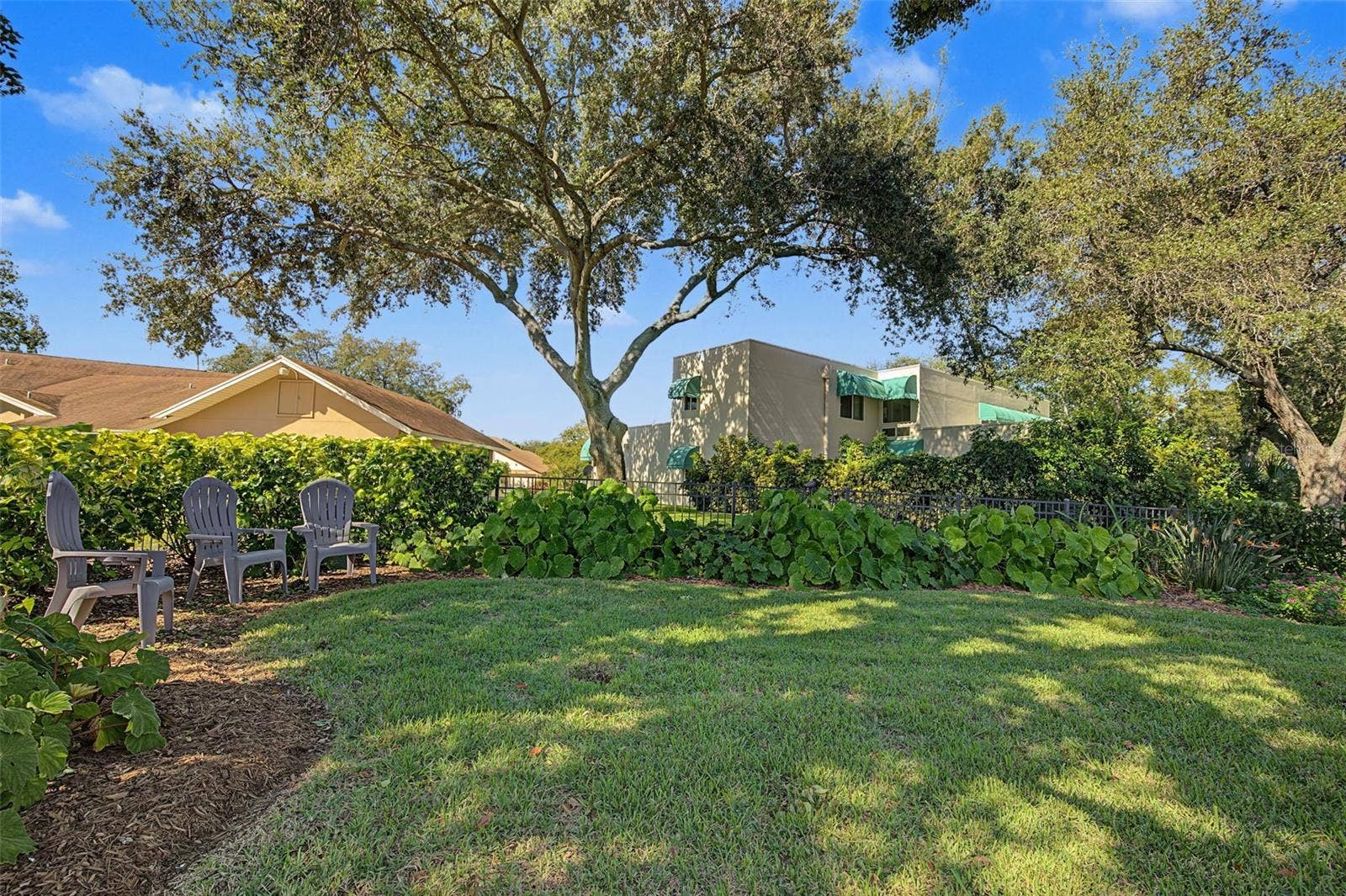 2334 TIVERTON COURT, Dunedin, FL 34698 2334 TIVERTON COURT, Dunedin, FL 34698