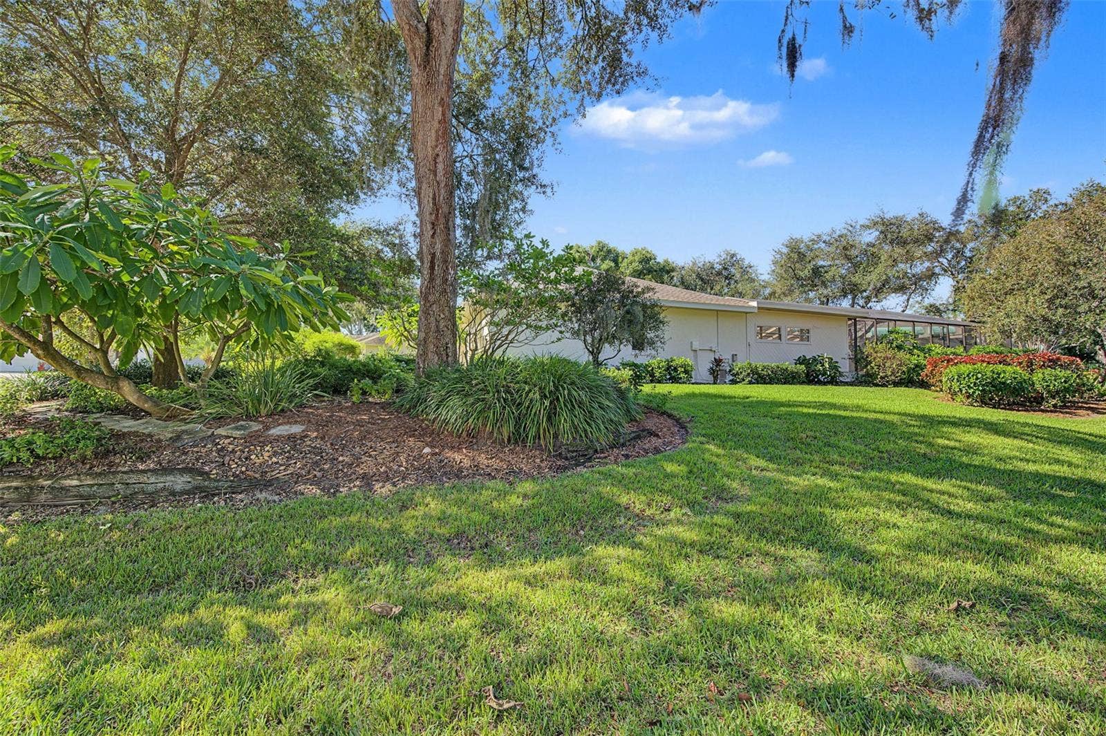 2334 TIVERTON COURT, Dunedin, FL 34698 2334 TIVERTON COURT, Dunedin, FL 34698