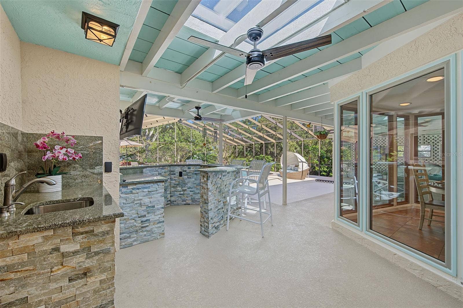 2334 TIVERTON COURT, Dunedin, FL 34698 2334 TIVERTON COURT, Dunedin, FL 34698