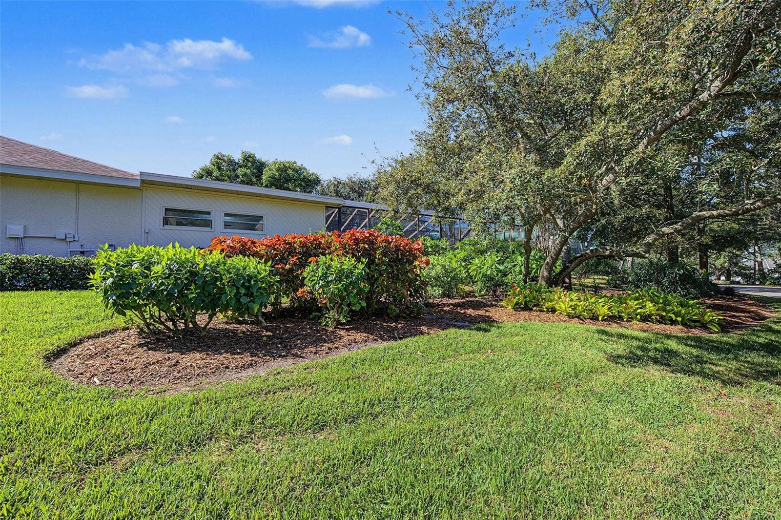 2334 TIVERTON COURT, Dunedin, FL 34698 2334 TIVERTON COURT, Dunedin, FL 34698