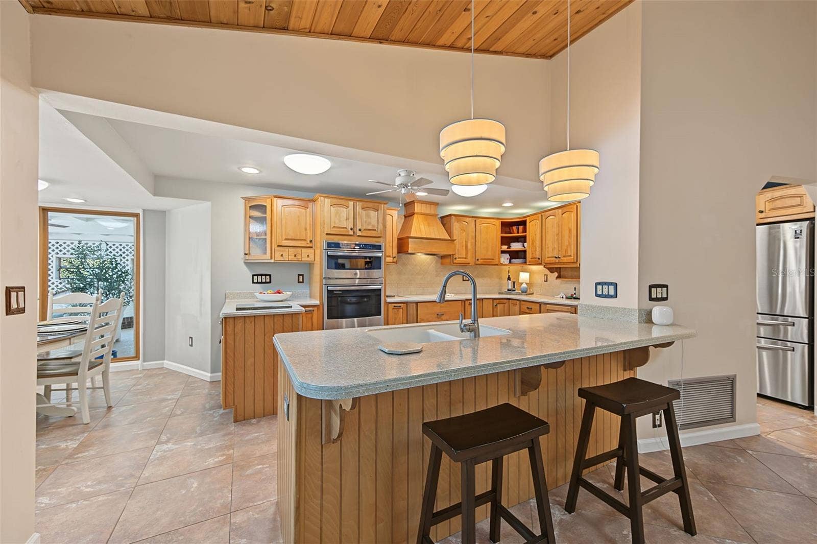 2334 TIVERTON COURT, Dunedin, FL 34698 2334 TIVERTON COURT, Dunedin, FL 34698