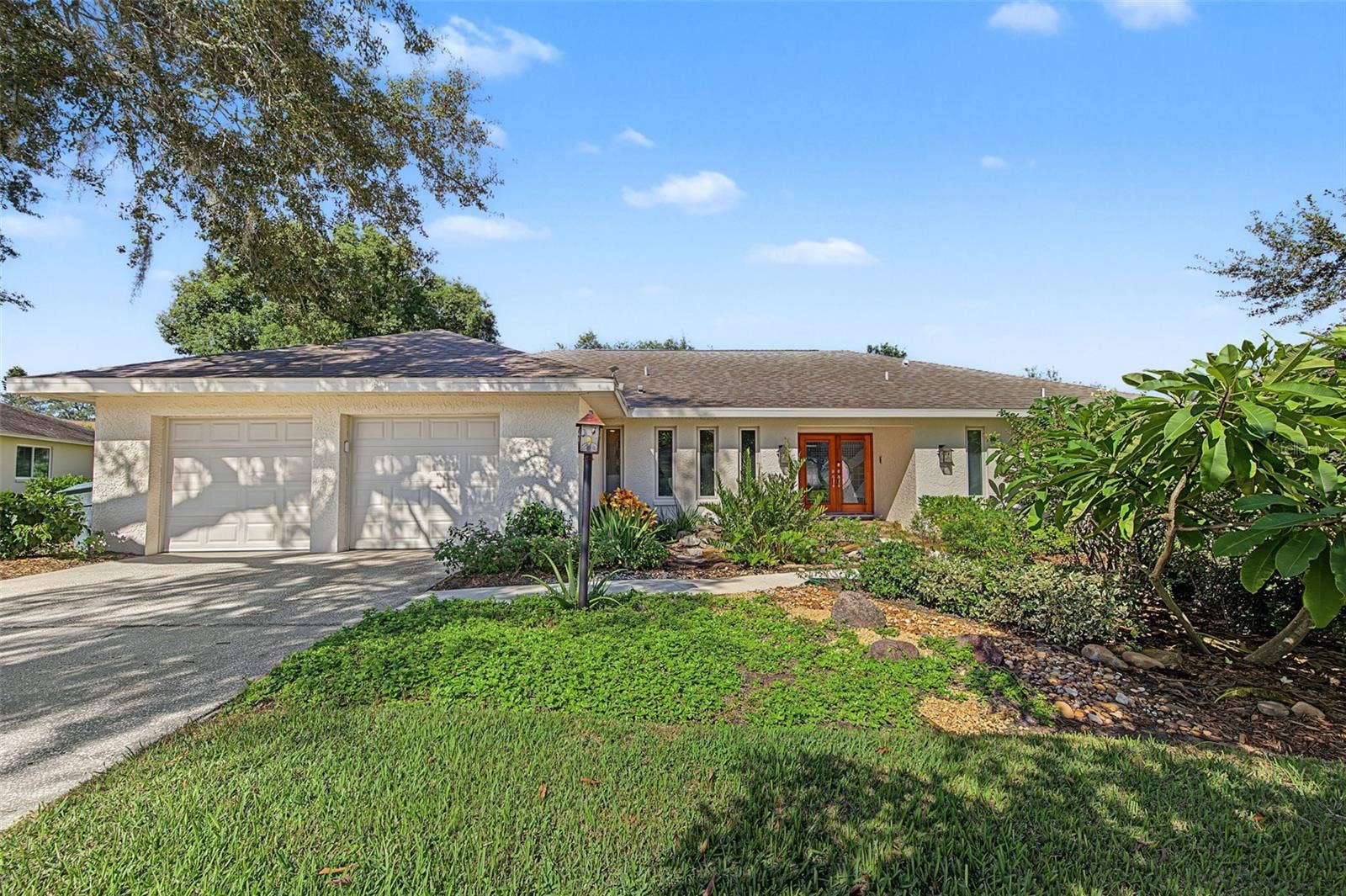 2334 TIVERTON COURT, Dunedin, FL 34698 2334 TIVERTON COURT, Dunedin, FL 34698