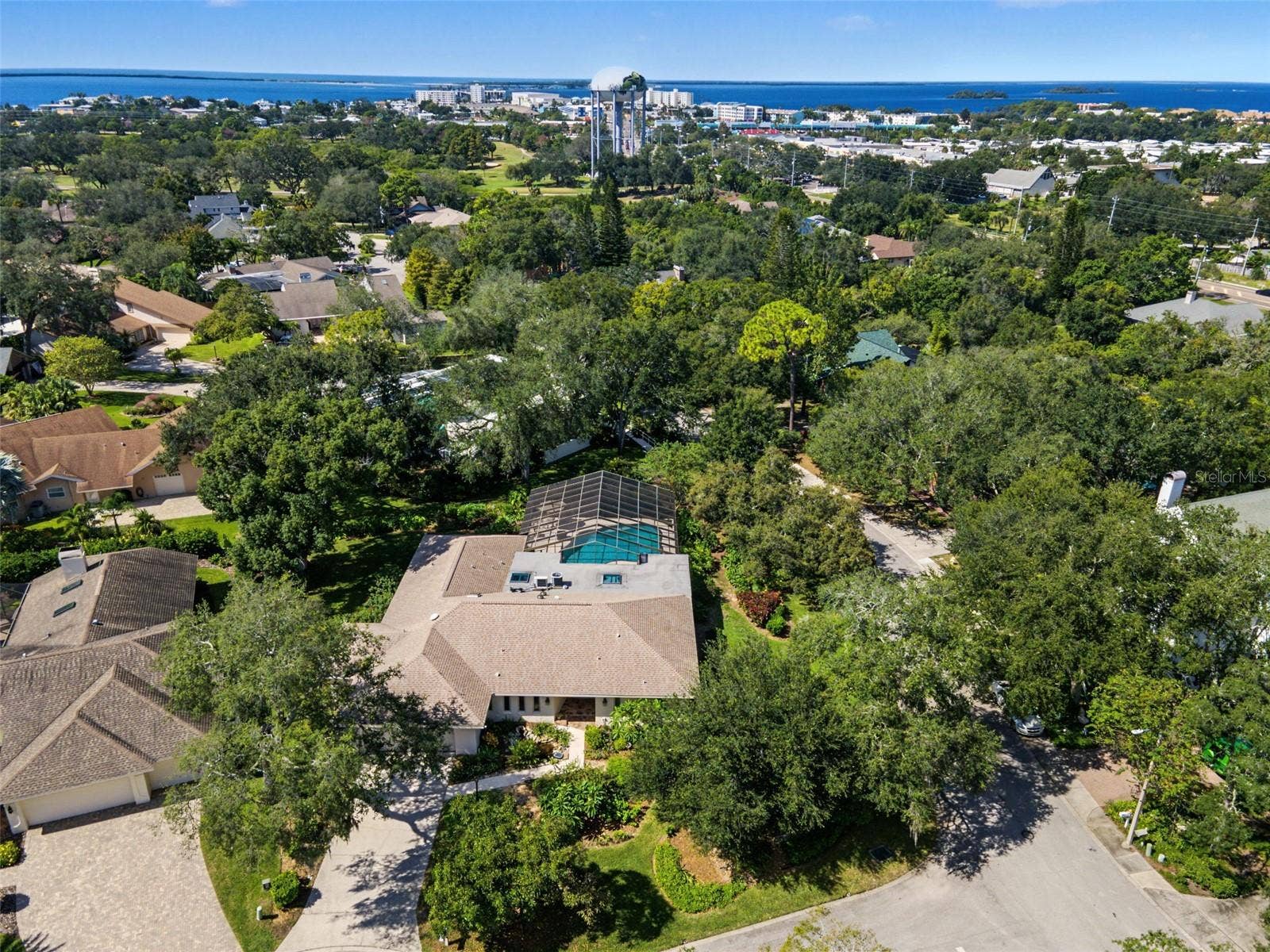 2334 TIVERTON COURT, Dunedin, FL 34698 2334 TIVERTON COURT, Dunedin, FL 34698