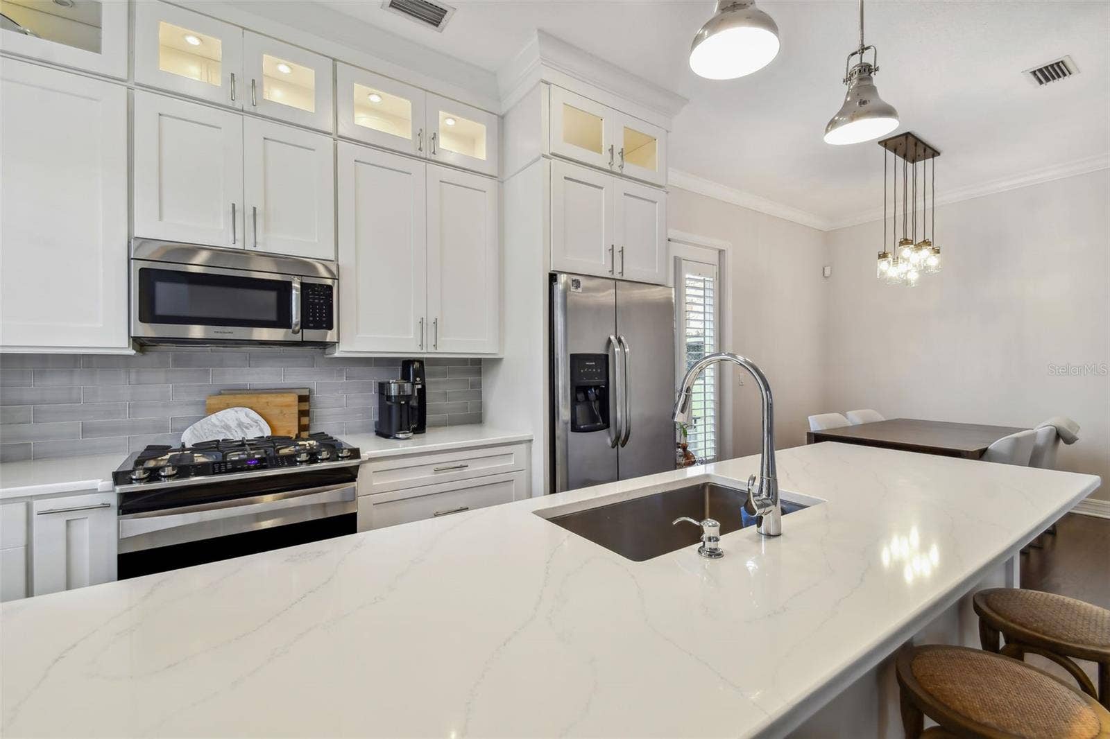 1001 EDISON PARK COURT, Tampa, FL 33606 1001 EDISON PARK COURT, Tampa, FL 33606