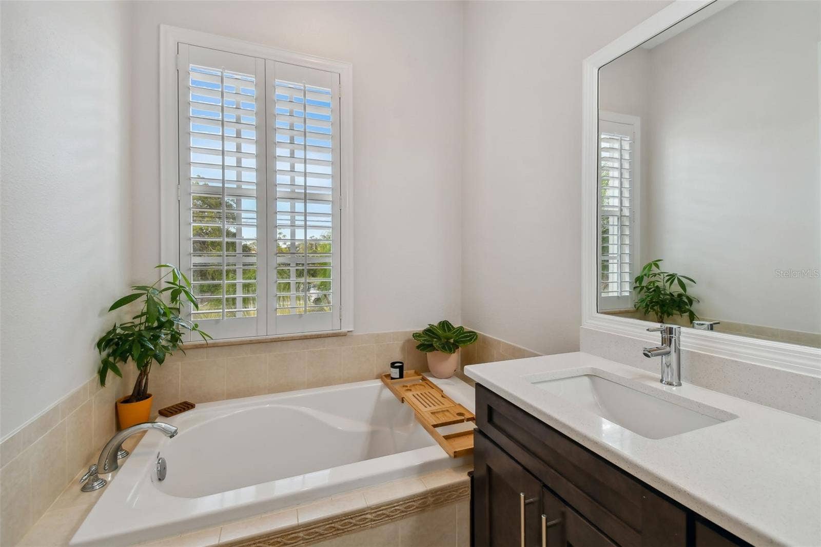 1001 EDISON PARK COURT, Tampa, FL 33606 1001 EDISON PARK COURT, Tampa, FL 33606