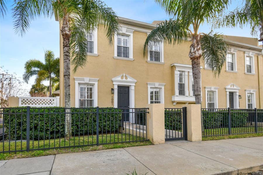 Property photo for 1001 EDISON PARK COURT, Tampa, FL