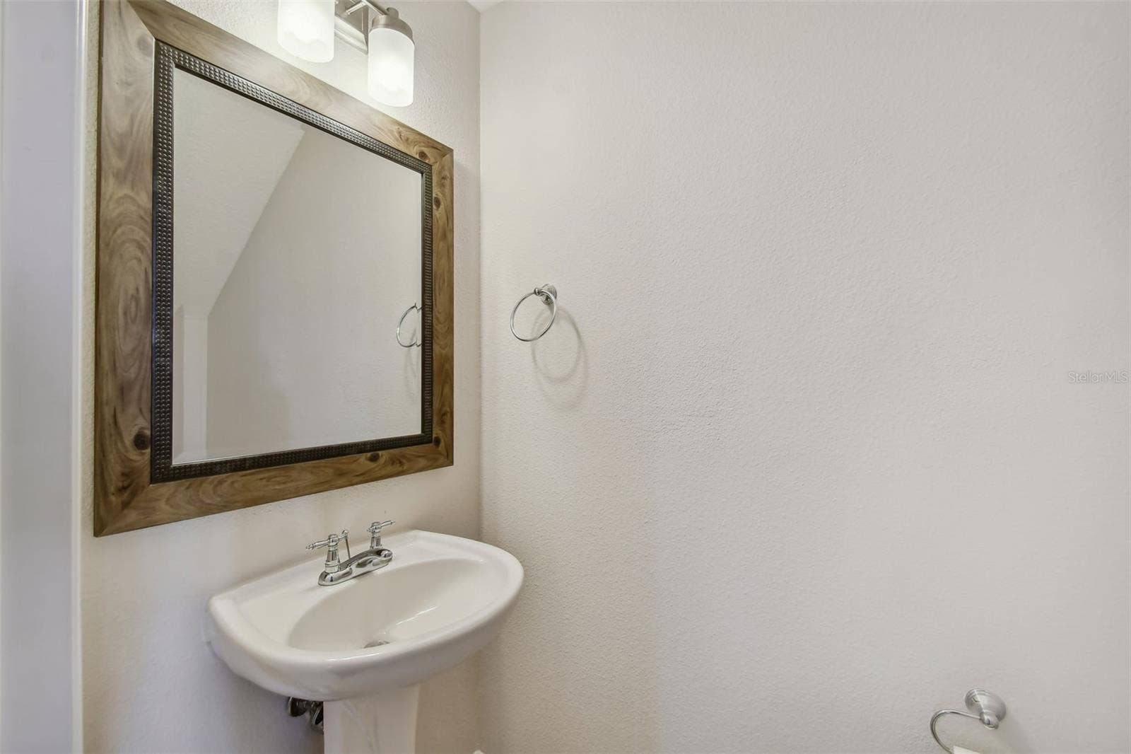 1001 EDISON PARK COURT, Tampa, FL 33606 1001 EDISON PARK COURT, Tampa, FL 33606
