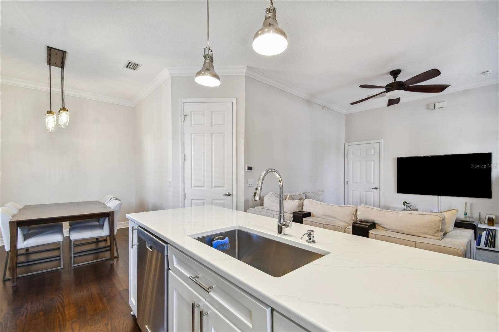1001 EDISON PARK COURT, Tampa, FL 33606 1001 EDISON PARK COURT, Tampa, FL 33606