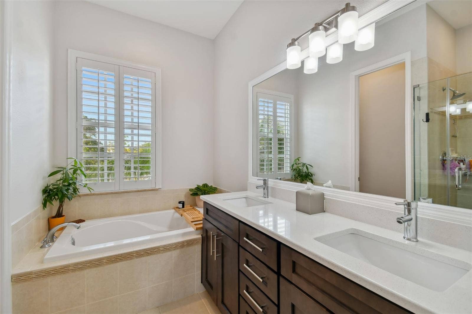1001 EDISON PARK COURT, Tampa, FL 33606 1001 EDISON PARK COURT, Tampa, FL 33606
