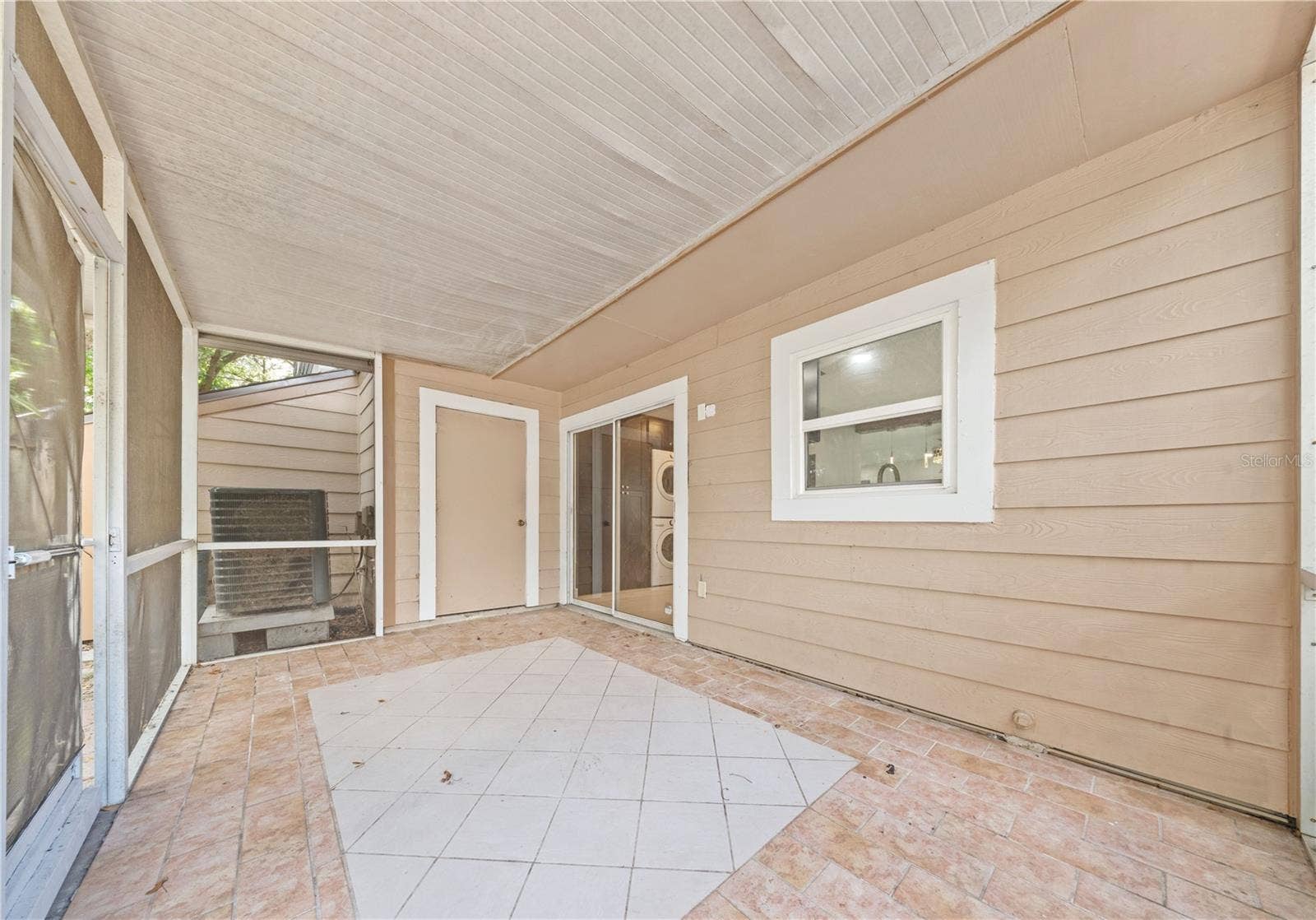 935 HAMILTON COURT, Palm Harbor, FL 34683 935 HAMILTON COURT, Palm Harbor, FL 34683
