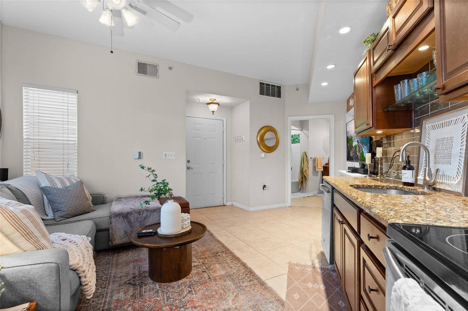 100 4TH AVENUE S, #115, St Petersburg, FL 33701 100 4TH AVENUE S, #115, St Petersburg, FL 33701