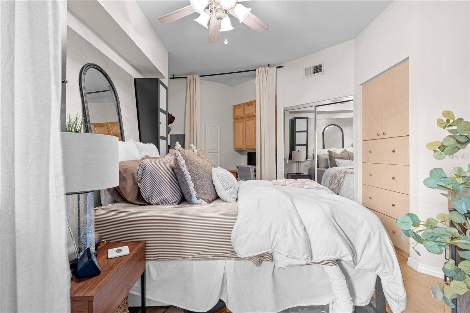 100 4TH AVENUE S, #115, St Petersburg, FL 33701 100 4TH AVENUE S, #115, St Petersburg, FL 33701