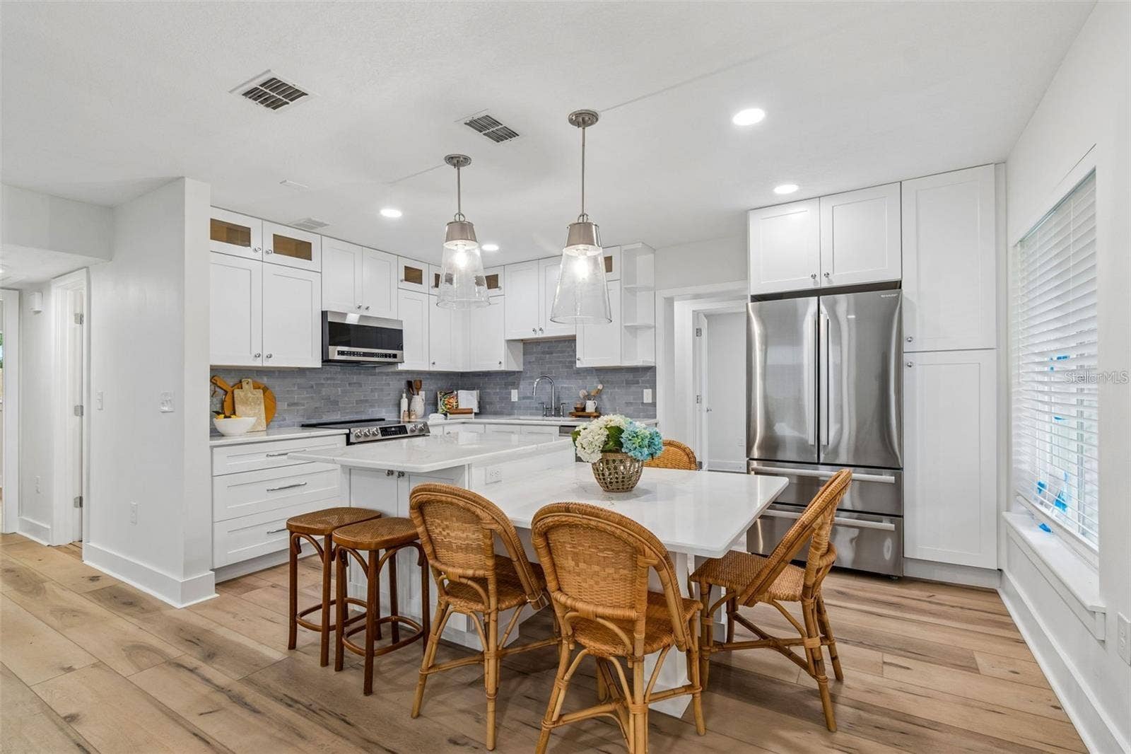 403 DRIFTWOOD DRIVE W, Palm Harbor, FL 34683 403 DRIFTWOOD DRIVE W, Palm Harbor, FL 34683