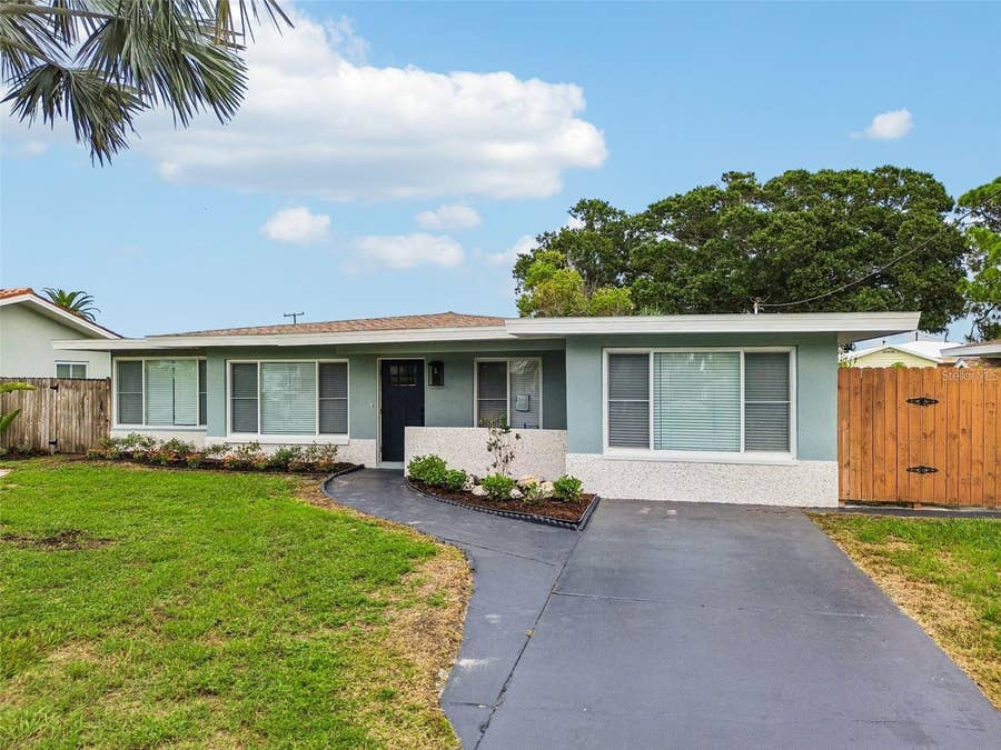 Property photo for 403 DRIFTWOOD DRIVE W, Palm Harbor, FL