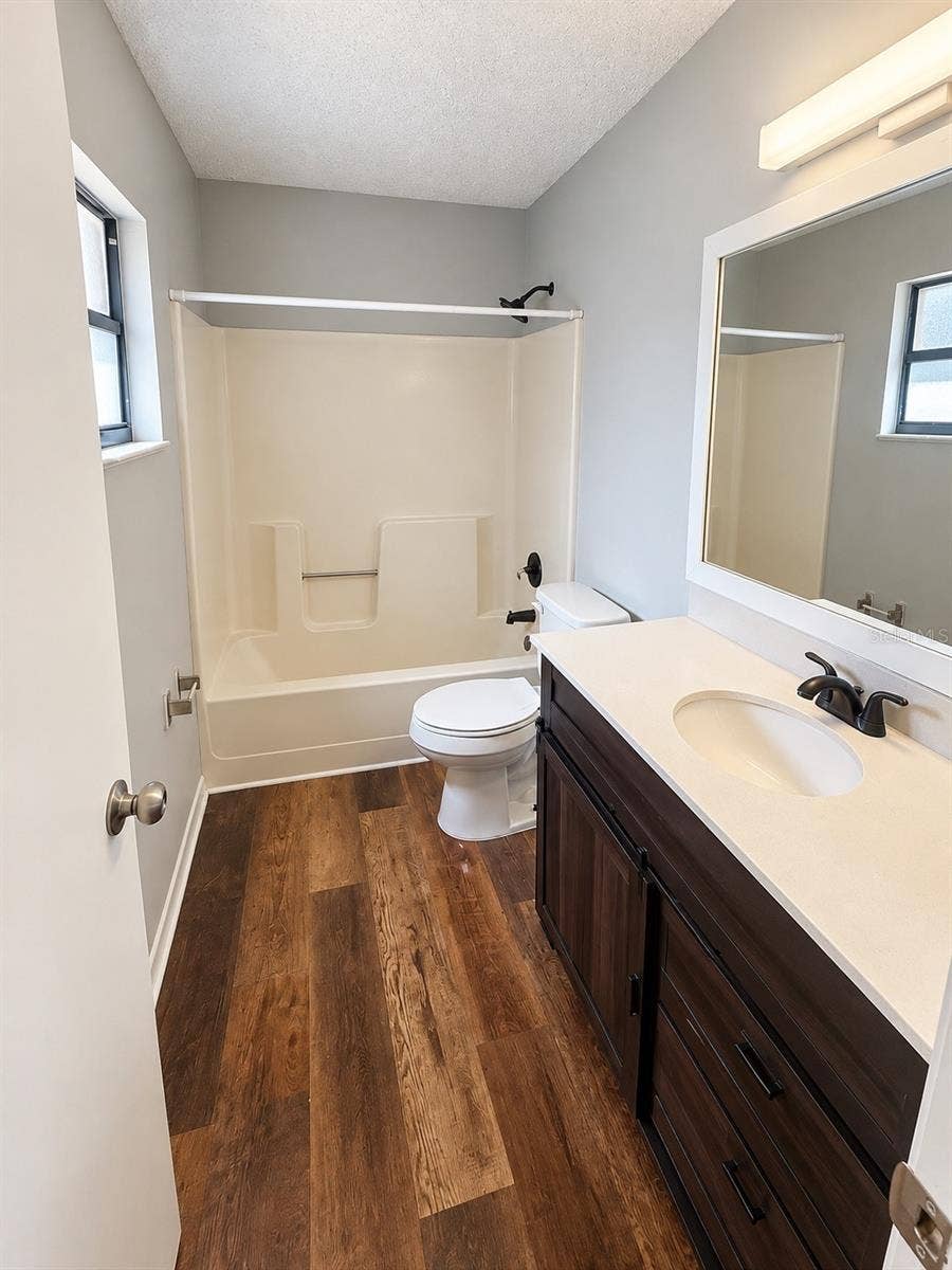 4829 16TH STREET, Zephyrhills, FL 33542 4829 16TH STREET, Zephyrhills, FL 33542
